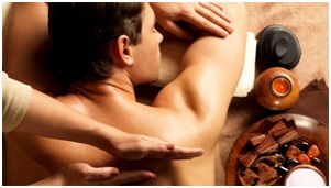 Расслабляющий массаж спины для мужчин  в клинике «Мудрый Доктор», СПб